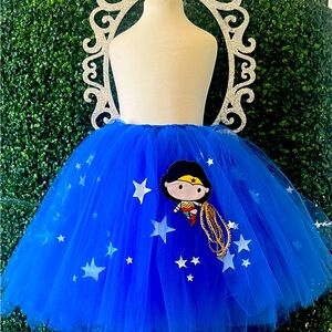 Wonder Woman glow in the dark stars tutu. Handmade. Size 6/Small/wst 22 in kids